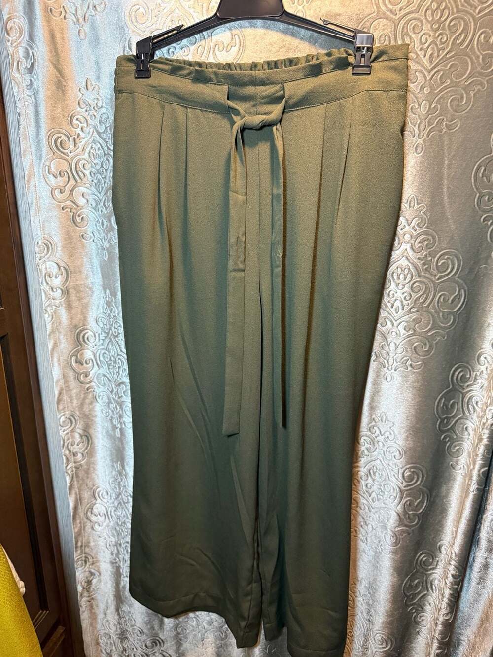 DR2 Olive Green Paperbag Waist Wide Leg Pants Size M